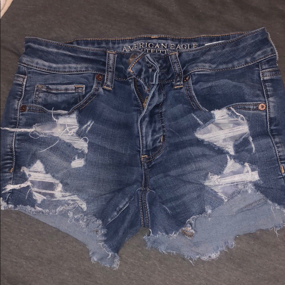 American Eagle Midi shorts!
